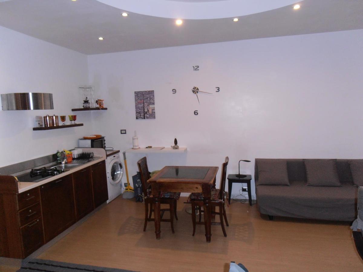 La Residenza Napoli Chiaia Short Let Apartment Superior Via Chiaia 82 Exterior photo