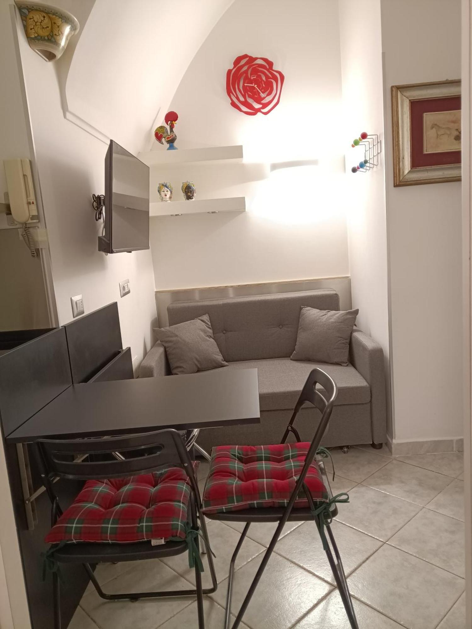 La Residenza Napoli Chiaia Short Let Apartment Superior Via Chiaia 82 Exterior photo
